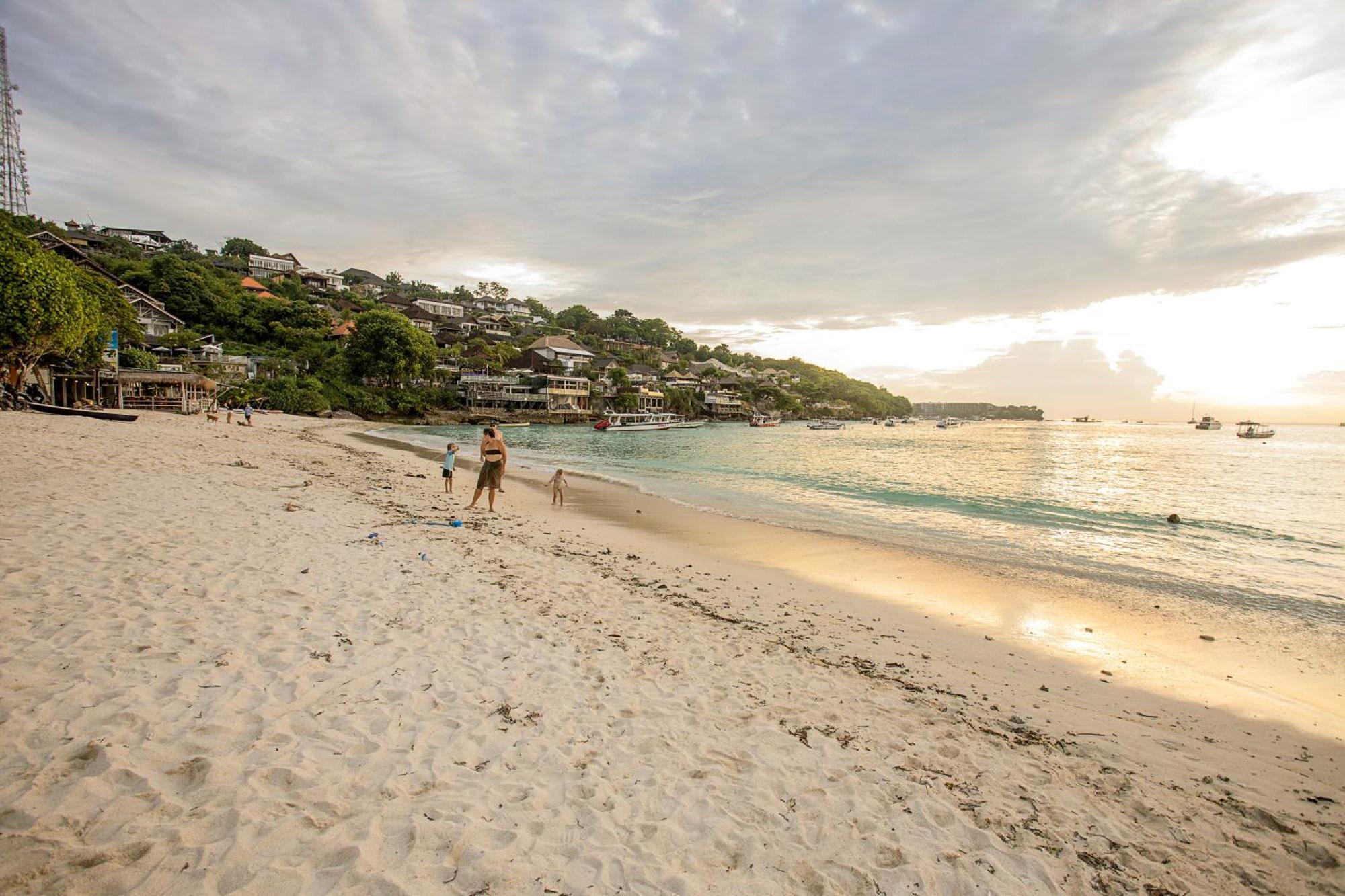 Villa Lanie Lembongan Екстер'єр фото