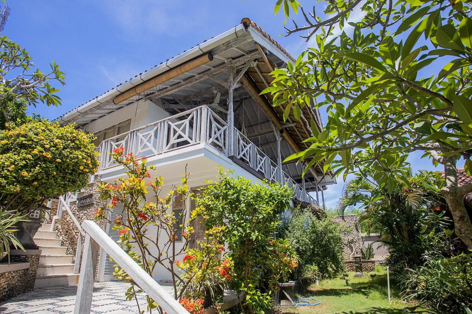 Villa Lanie Lembongan Екстер'єр фото