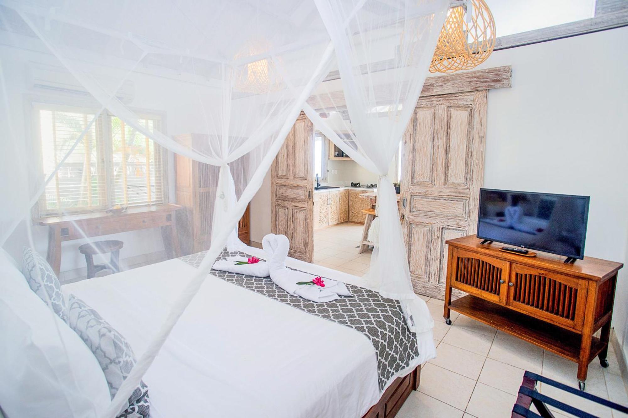 Villa Lanie Lembongan Екстер'єр фото